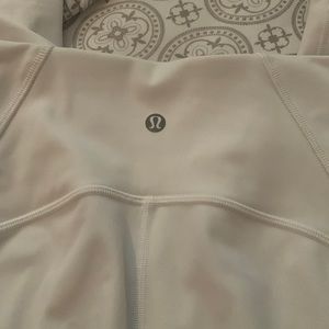 Lululemon white leggings size 6 great condition